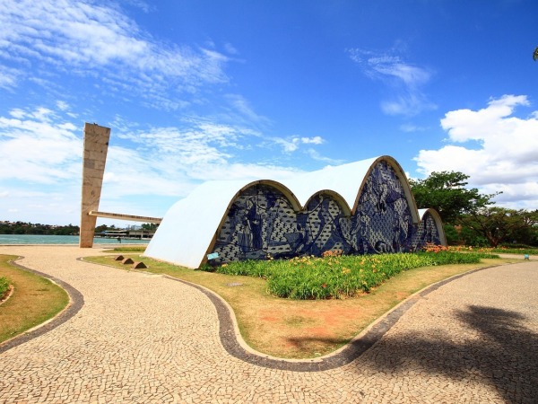 Belo Horizonte Flughafen Transfers (CNF) 