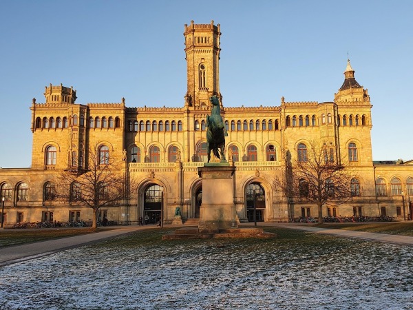 Hannover Airport Transfers (HAJ) 